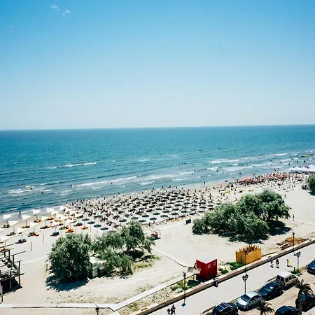 Excentric & Sea View By Alezzi Năvodari